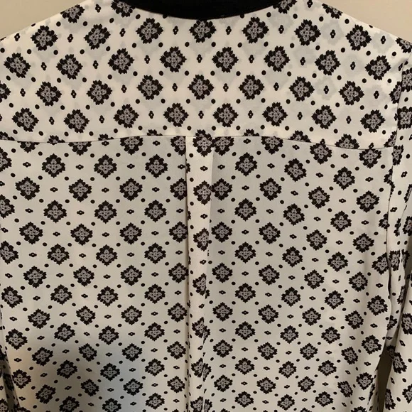 Smart Set Button-Up Blouse, size S - Picture 8 of 10